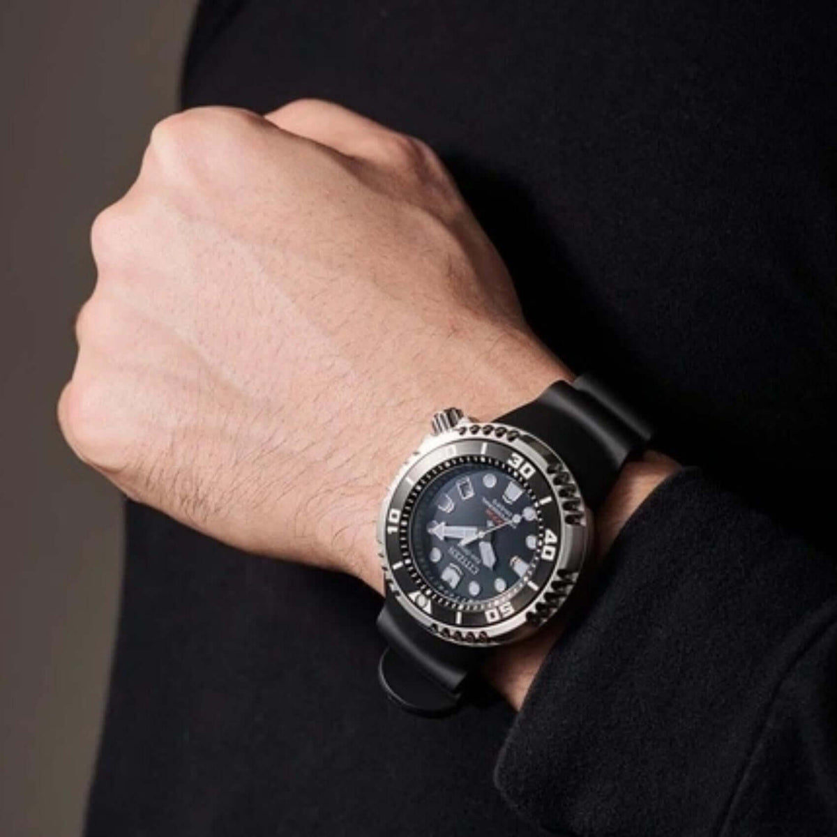Καταδυτικό Ρολόι Citizen Promaster Professional Diver 300 BN1024-01E Με Μαύρο Λουράκι & Μαύρο Καντράν
