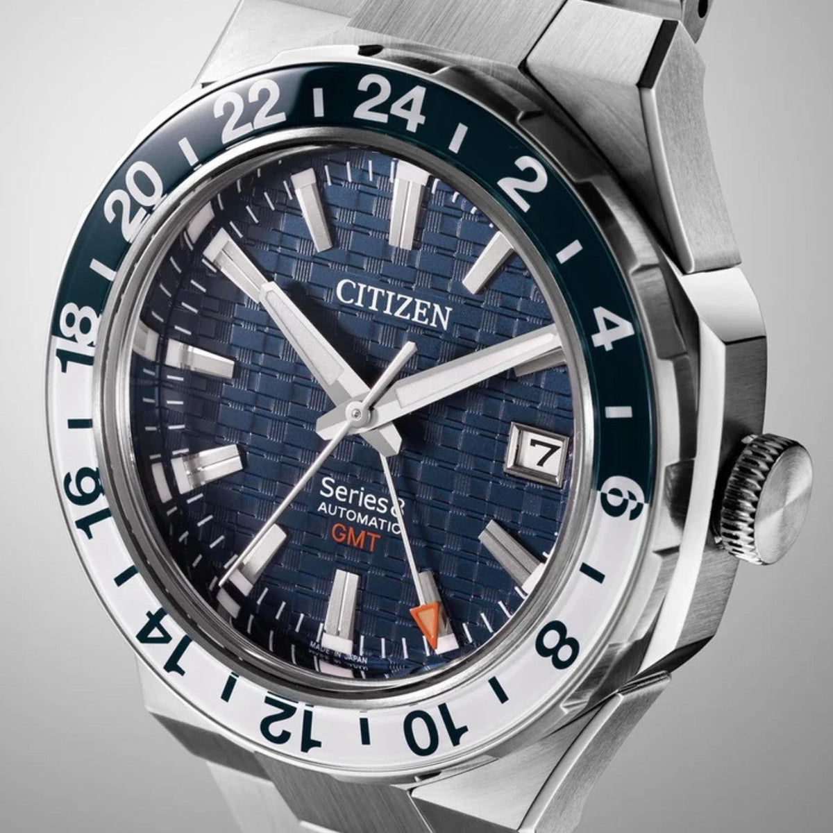 Μπλε καντράν ρολογιού Citizen Series 8 GMT NB6034-58L διαμέτρου 41mm με ένδειξη ημερομηνίας