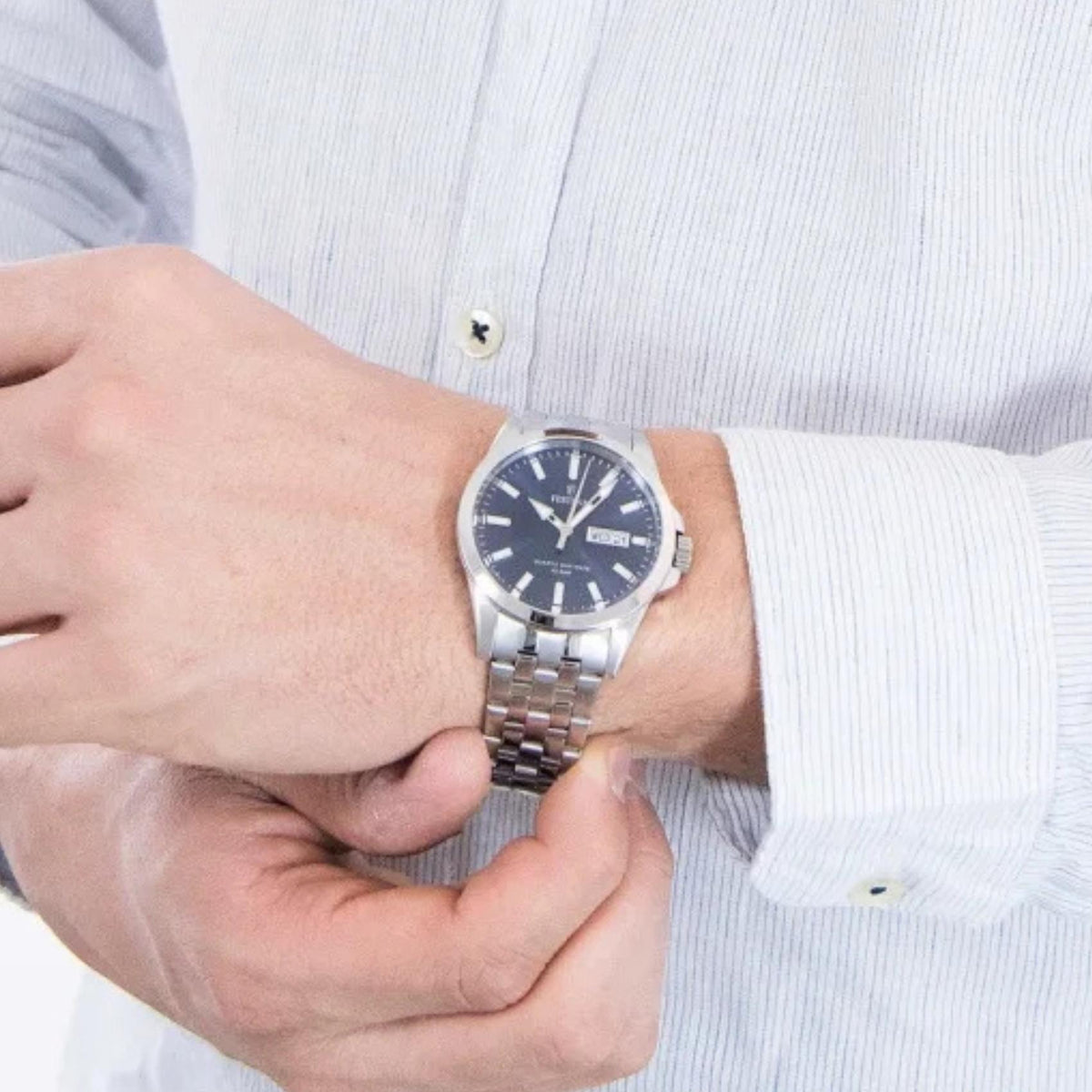 Ρολόι Festina Classics F20357/3 Με Ασημί Μπρασελέ & Μπλε Καντράν