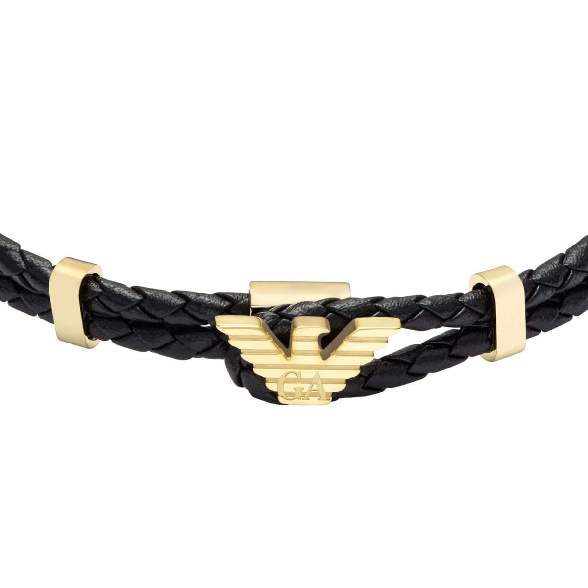 Λεπτομέρεια από το ανδρικό βραχιόλι Emporio Armani Eagle Logo EGS3321710 με μαύρο δερμάτινο λουράκι και χρυσό στοιχείο λογότυπου.