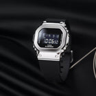 Τετράγωνο Ρολόι Casio 5600 Series GM-5600-1 Με Μαύρο Καουτσούκ Λουράκι