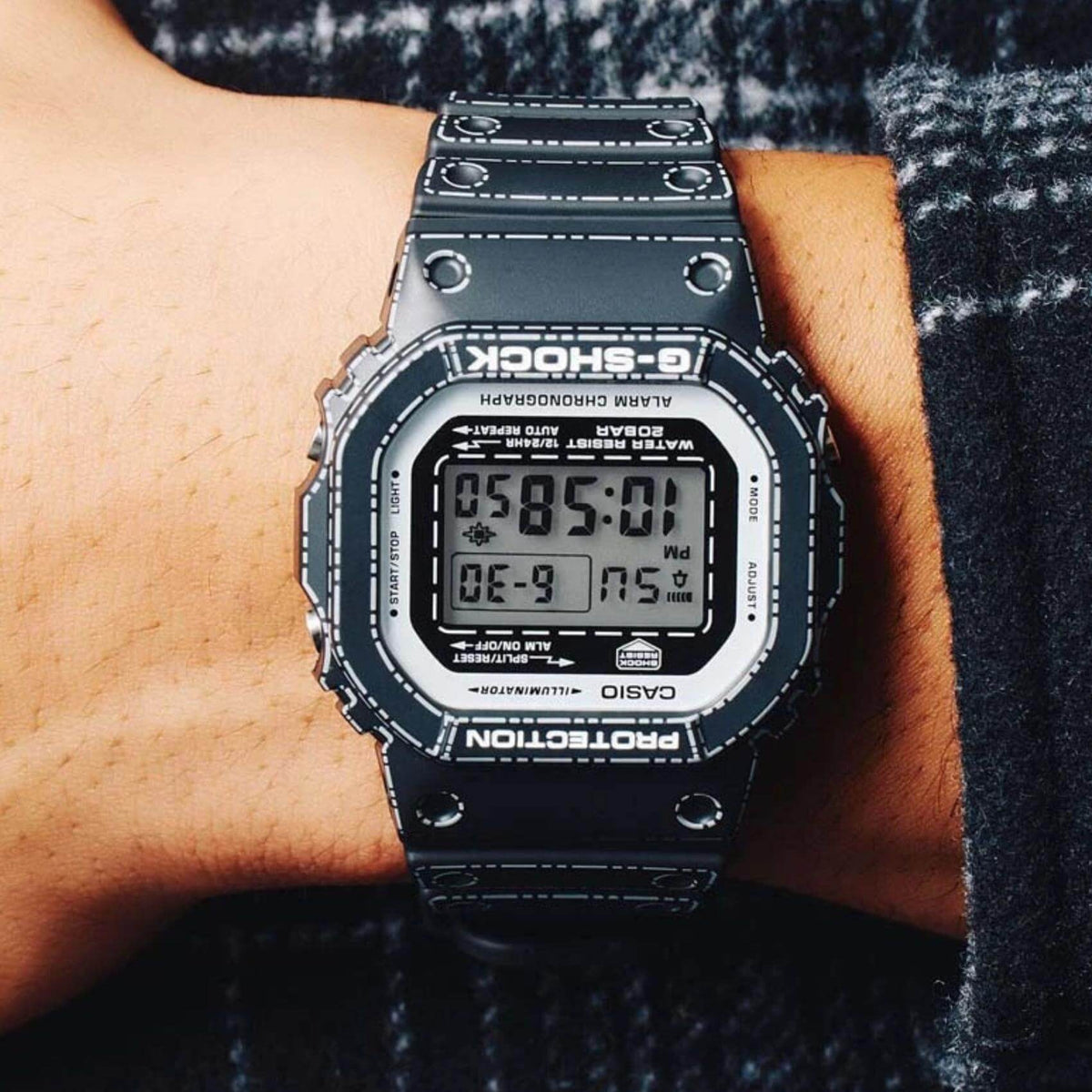 Ρολόι Casio G-Shock DW-5600RGM-1ER Origami Με Μαύρο Καουτσούκ Λουράκι