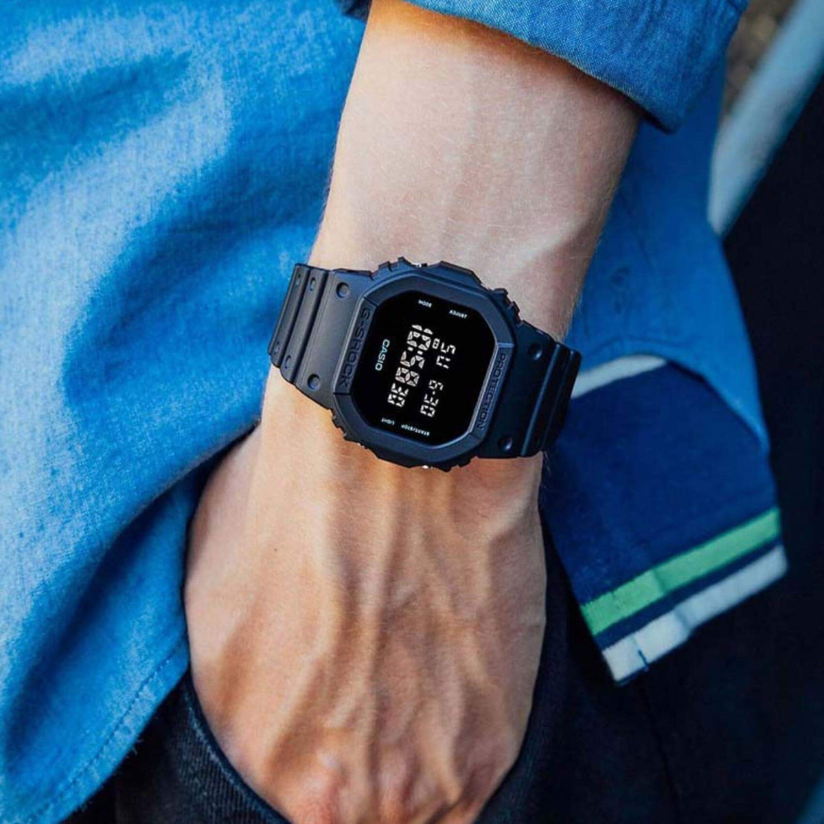 Ρολόι Casio G-Shock DW-5600UBB-1ER με Με Μαύρο Καουτσούκ Λουράκι