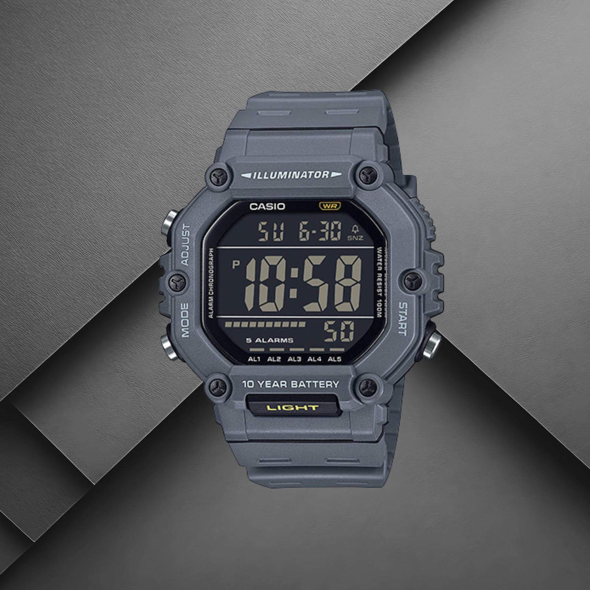 Ανδρικό ρολόι Casio Standard AE-1600H-8BVEF με μαύρο καουτσούκ λουράκι και γκρι ψηφιακό καντράν σε background.