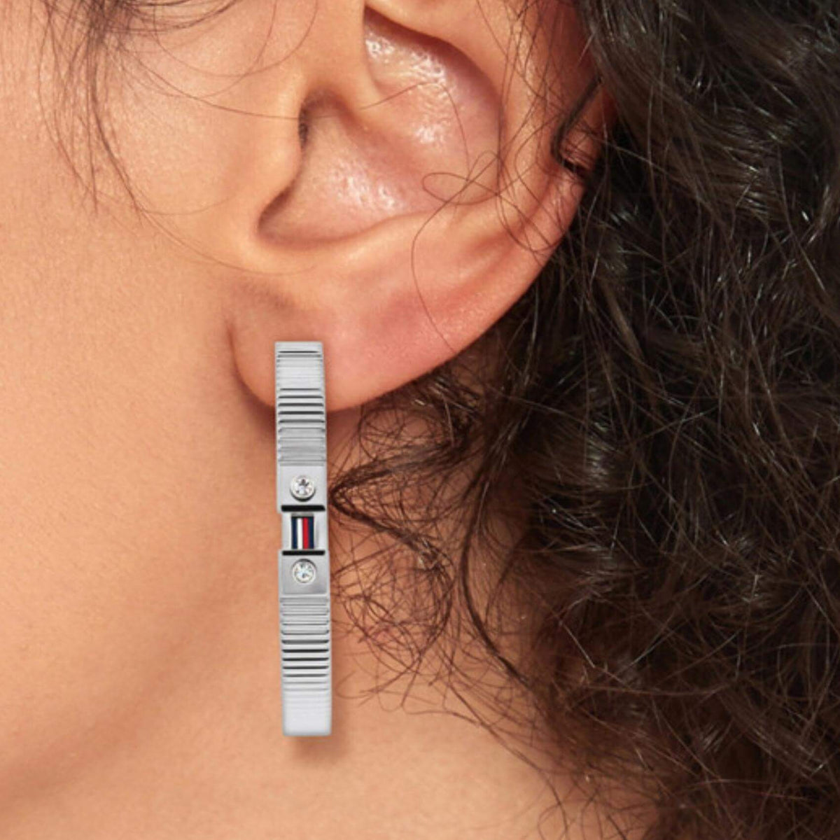Σκουλαρίκια Κρίκοι Tommy Hilfiger 2781049 Ασημί με Ριγέ Σχέδιο