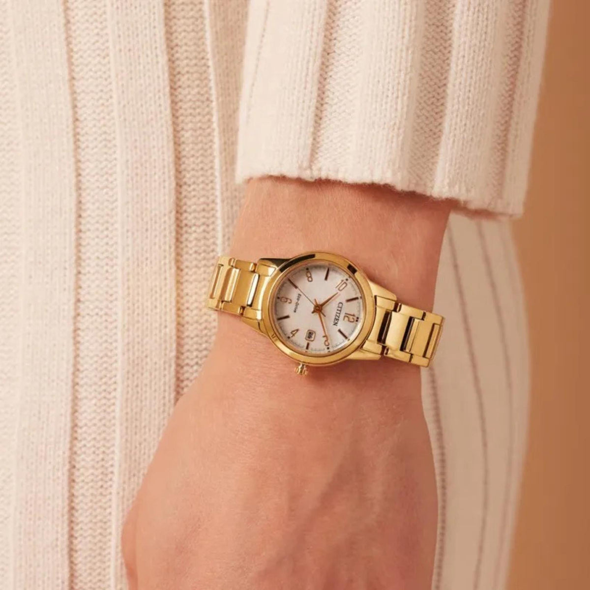 Γυναικείο Ρολόι Citizen Elegance FE1242-78D με Χρυσό Μπρασελέ & Λευκό Καντράν