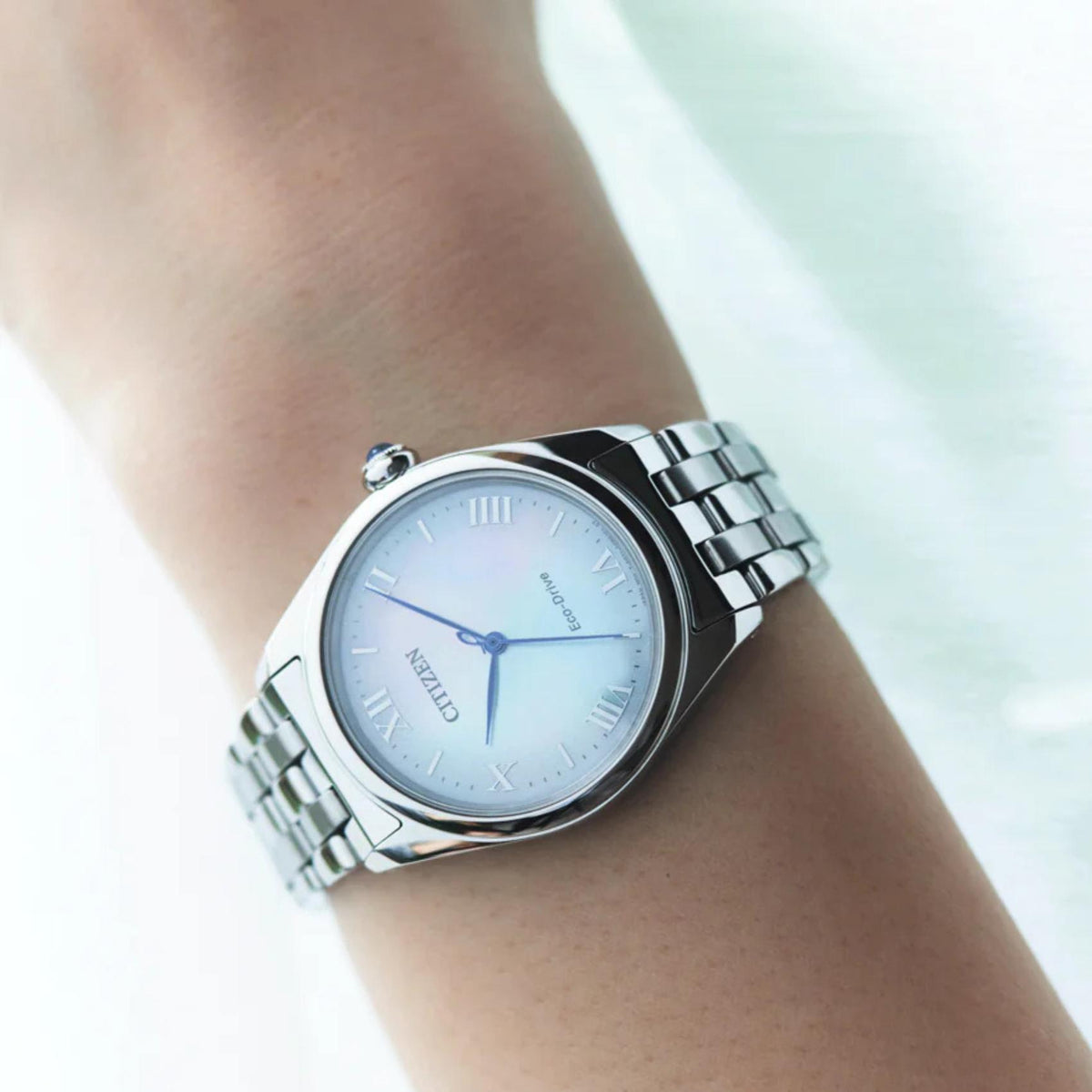 Γυναικείο Ρολόι Citizen L EM1140-80D με Ασημί Μπρασελέ & Λευκό Καντράν