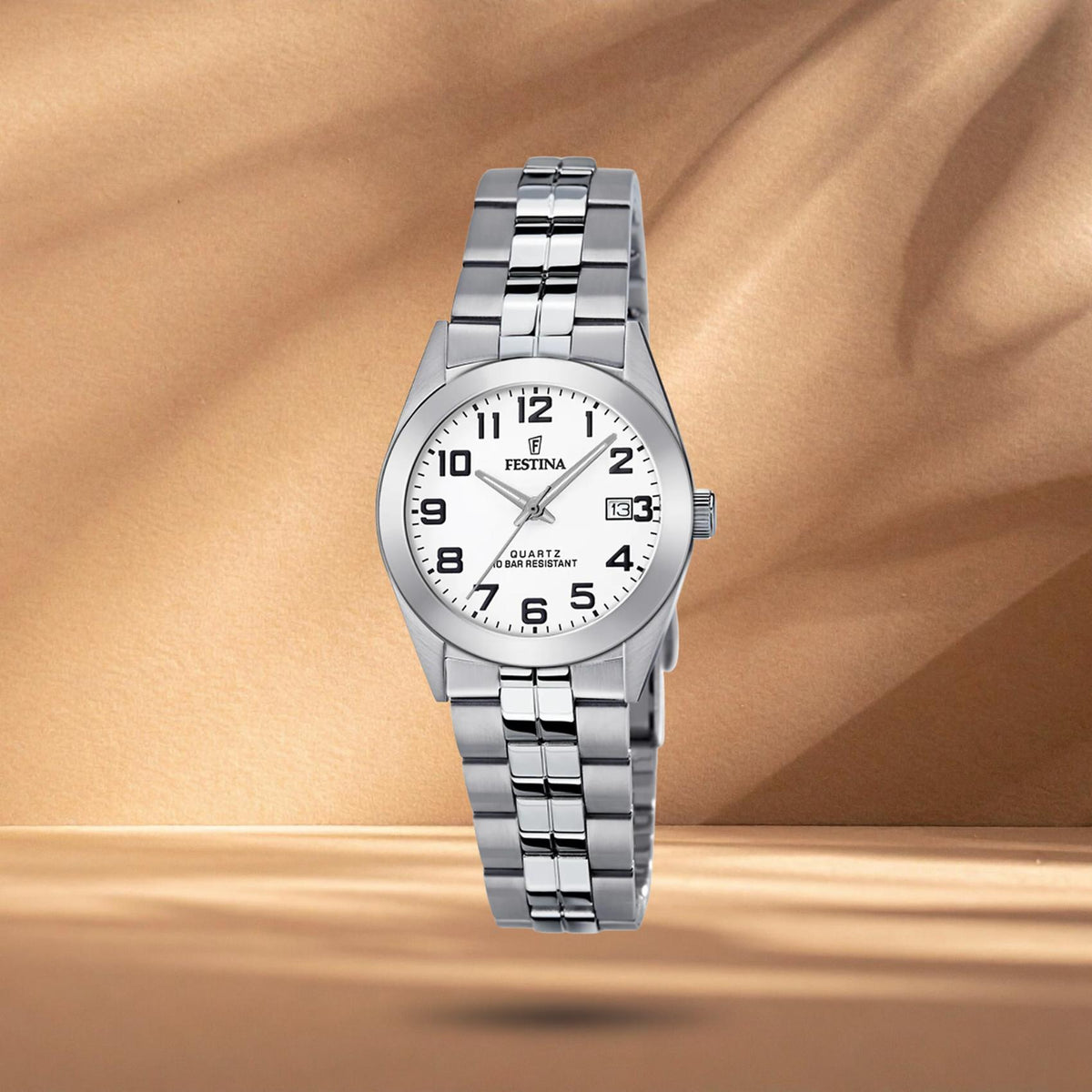 Γυναικείο ρολόι Festina Classics F20438/1 με ασημί μπρασελέ, λευκό καντράν 28mm, ένδειξη ημερομηνίας