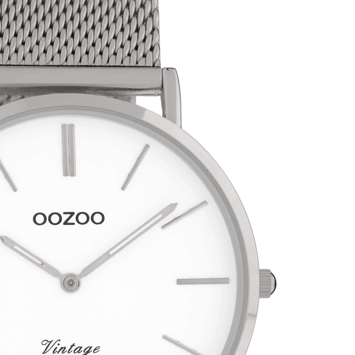 Ρολόι Oozoo Vintage C9902 Με Ασημί Μπρασελέ & Άσπρο Καντράν